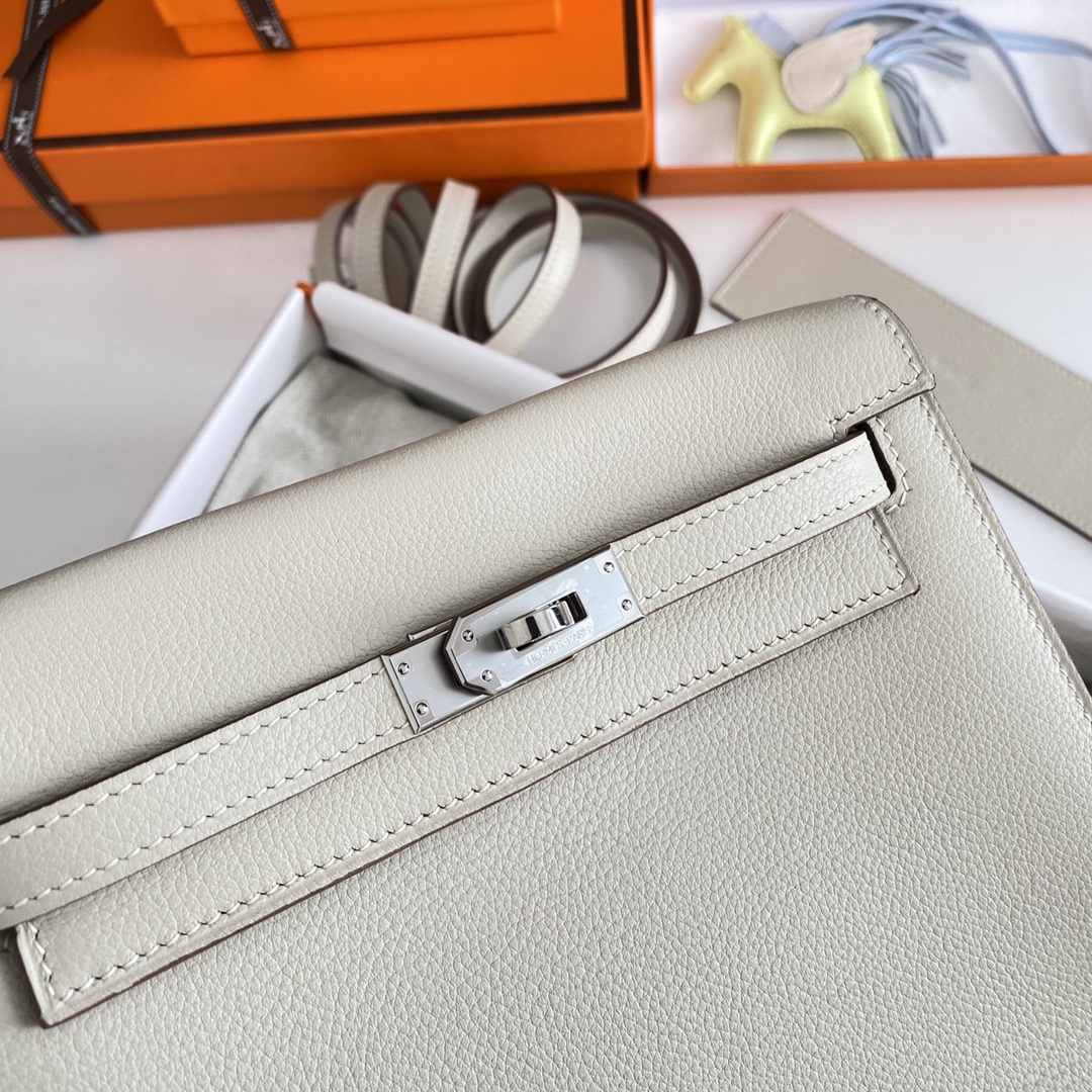 Hermes Kelly Danse Evercolor Bag In Cream White Color